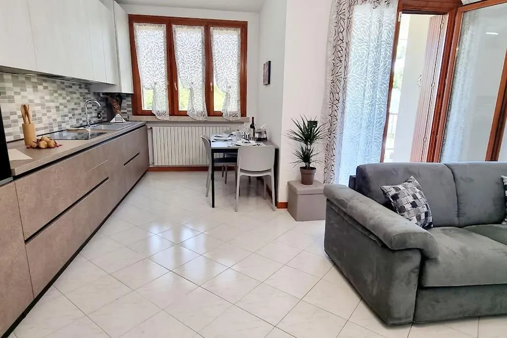 Rosa Del Garda Apartment Peschiera del Garda